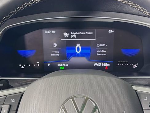 Used 2022 Volkswagen Tiguan SE AWD/4WD image 16