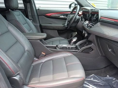 Used 2024 Chevrolet TrailBlazer RS AWD/4WD image 34
