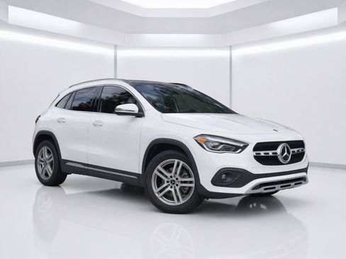 Used 2021 Mercedes-Benz GLA 250 4MATIC image 2