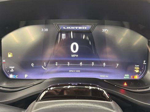 Used 2025 RAM 1500 Limited image 32