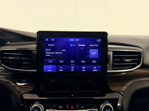 Used 2022 Ford Explorer Limited AWD/4WD image 19