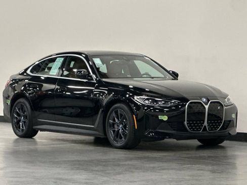 Used 2023 BMW i4 eDrive40 RWD image 2