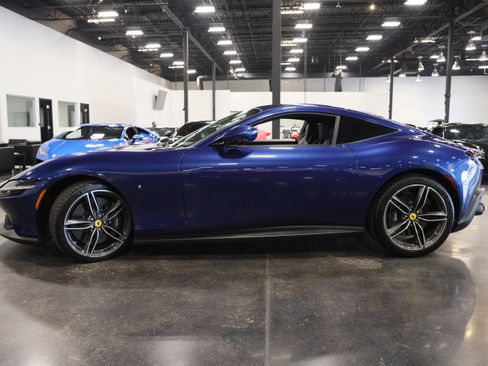 Used 2021 Ferrari Roma RWD image 10