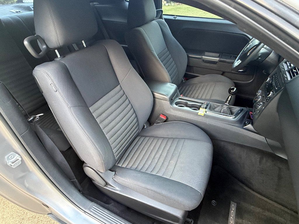 Used 2014 Dodge Challenger R/T RWD image 20