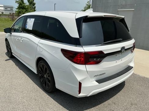 Used 2025 Honda Odyssey Sport-L image 2