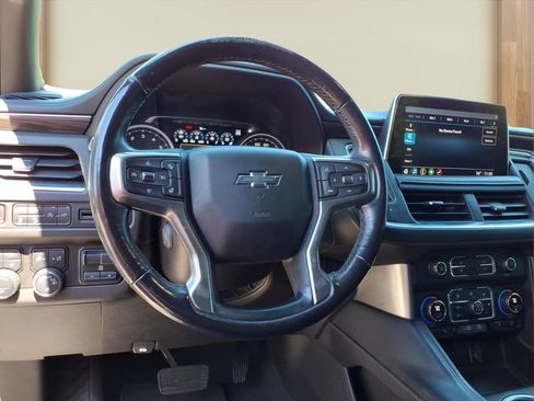 Used 2021 Chevrolet Tahoe Z71 w/ Z71 Off-Road Package AWD/4WD image 3