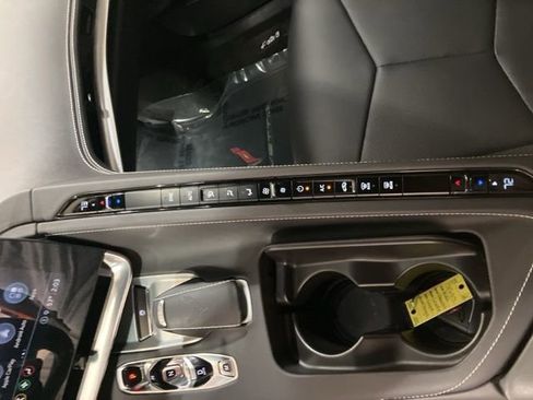 Used 2022 Chevrolet Corvette Stingray Coupe w/ 1LT image 17