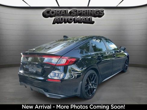 Used 2023 Honda Civic Sport image 4