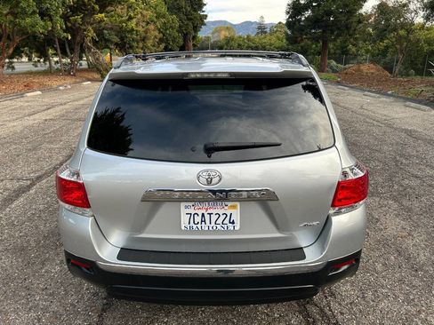 Used 2013 Toyota Highlander SE image 18