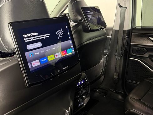 Certified 2023 Jeep Grand Cherokee L Limited w/ Luxury Tech Group II RWD image 29