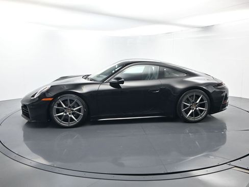 Used 2025 Porsche 911 Carrera image 2