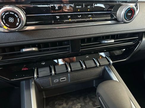 New 2026 Chevrolet Colorado W/T image 24