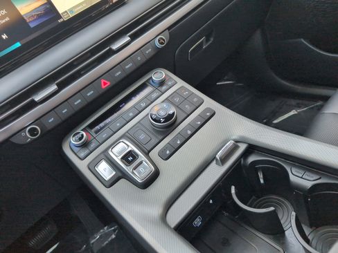 Used 2023 Hyundai Palisade SEL w/ Premium Package image 22