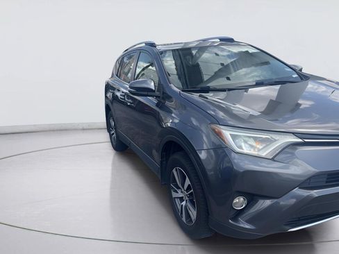 Used 2016 Toyota RAV4 XLE FWD image 1
