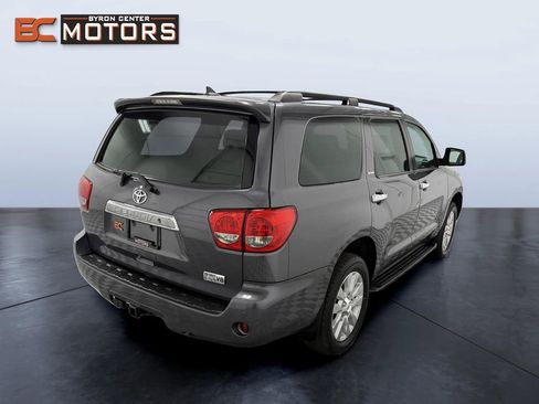 Used 2017 Toyota Sequoia Platinum AWD/4WD image 6