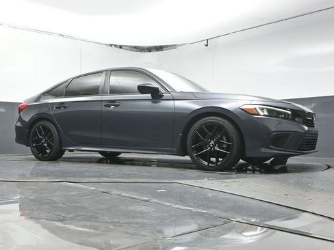 Used 2022 Honda Civic Sport image 28