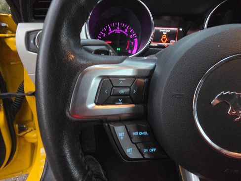 Used 2017 Ford Mustang Premium image 14