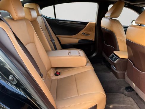 Used 2021 Lexus ES 350 w/ Premium Package image 8