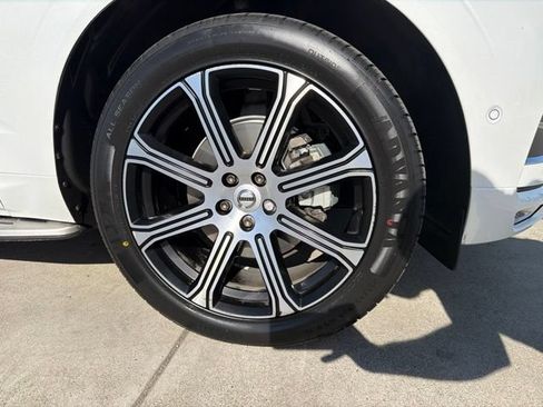 Used 2021 Volvo XC60 T5 Inscription AWD/4WD image 10