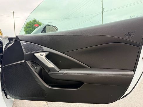 Used 2018 Chevrolet Corvette Stingray Coupe w/ Carbon Flash Badge Package RWD image 31
