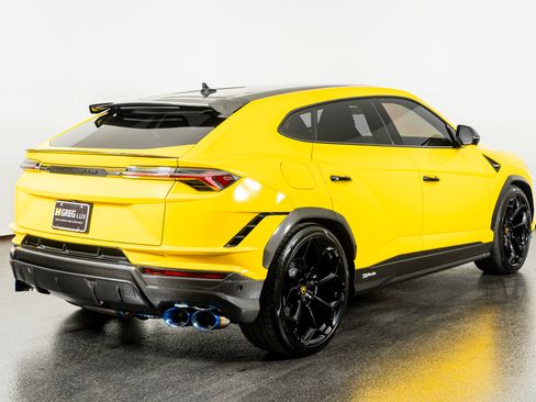Used 2023 Lamborghini Urus Performante image 10