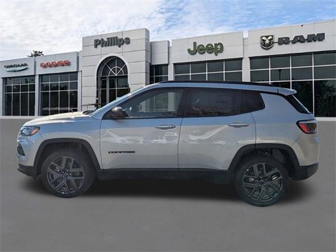 New 2026 Jeep Compass Latitude image 7