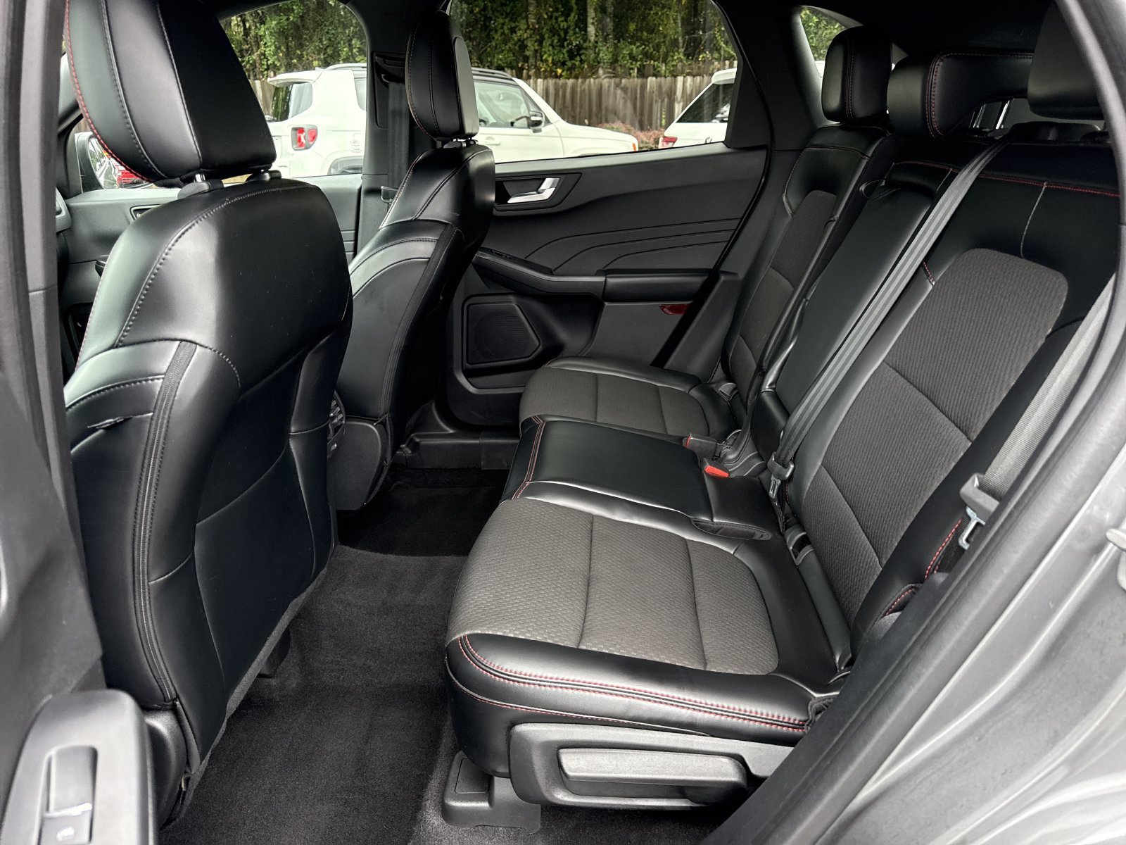 Used 2024 Ford Escape ST-Line FWD image 10