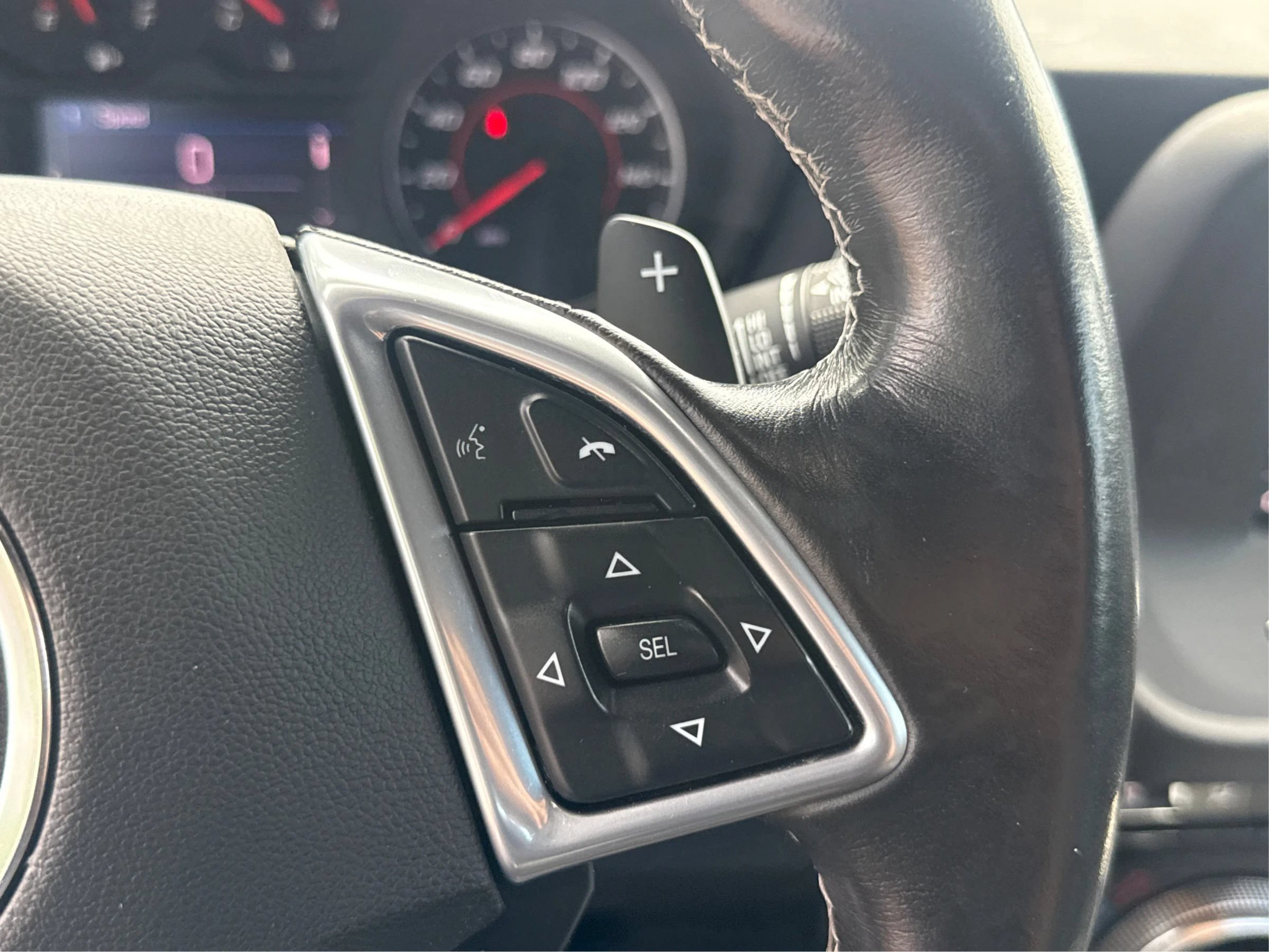 Used 2021 Chevrolet Camaro LS RWD image 34