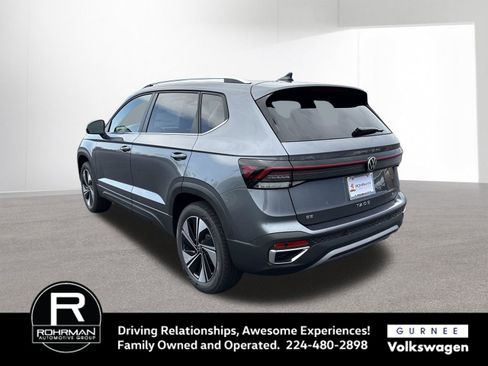 New 2026 Volkswagen Taos SE AWD/4WD image 6