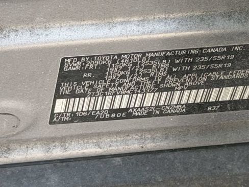 Used 2021 Toyota RAV4 XLE Premium FWD image 9