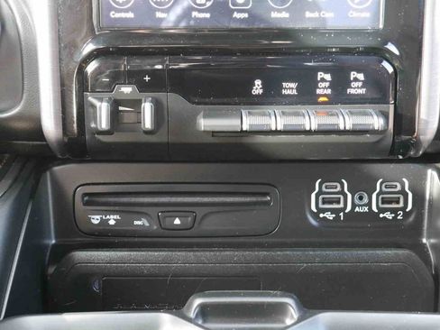 Used 2019 RAM 1500 Limited image 8