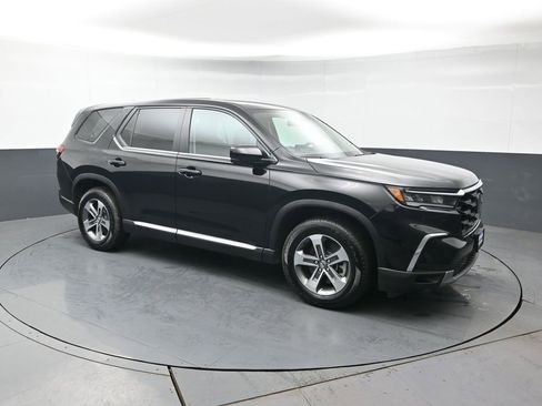 Certified 2025 Honda Pilot EX-L image 9