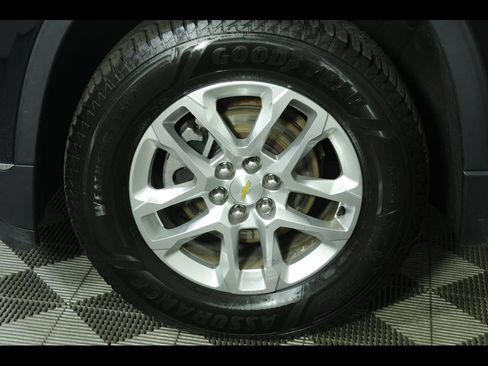 Used 2018 Chevrolet Traverse LT AWD/4WD image 5