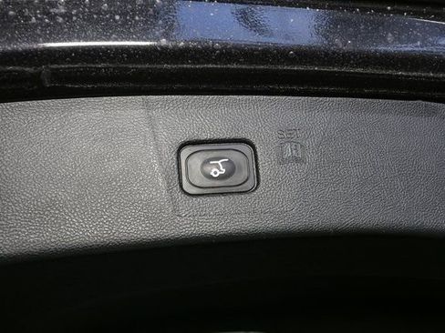 Used 2024 Ford Edge SEL w/ Convenience Package image 12