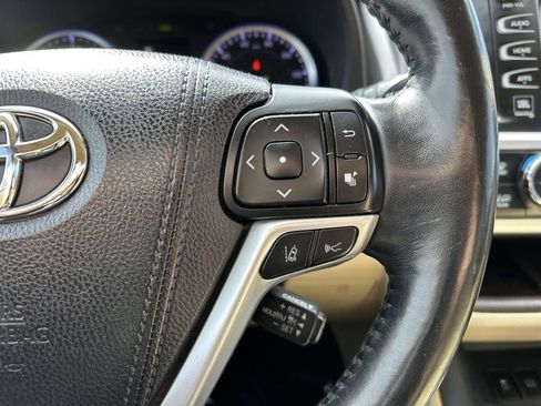 Used 2018 Toyota Highlander Limited Platinum image 14