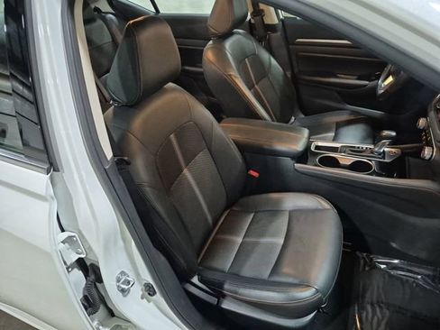 Used 2024 Nissan Altima 2.5 SR FWD image 28