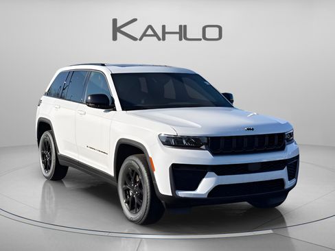 New 2026 Jeep Grand Cherokee Altitude AWD/4WD image 6