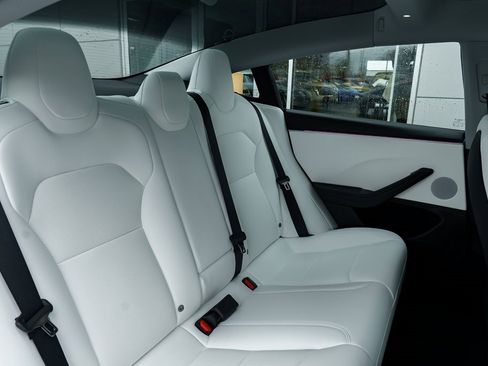 Used 2025 Tesla Model 3 Long Range image 20