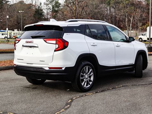 Used 2023 GMC Terrain SLT image 8
