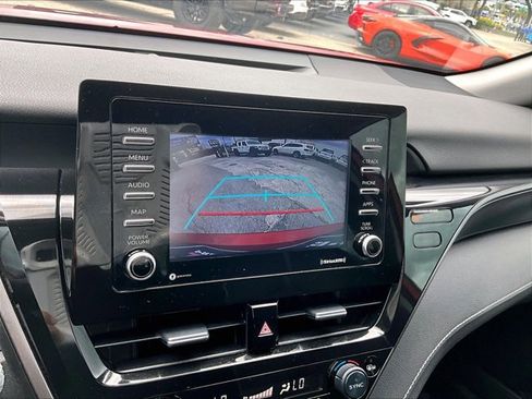 Used 2022 Toyota Camry SE FWD image 22