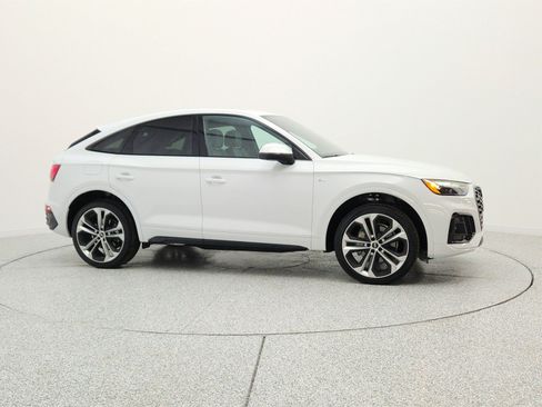 Used 2023 Audi Q5 2.0T Premium Plus w/ Premium Plus Package AWD/4WD image 4