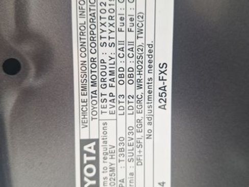 Used 2025 Toyota Sienna XLE w/ XLE Plus Package FWD image 21