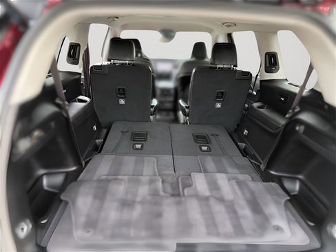 Used 2023 Jeep Grand Cherokee L Limited image 24