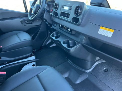 New 2026 Mercedes-Benz Sprinter 2500 image 17