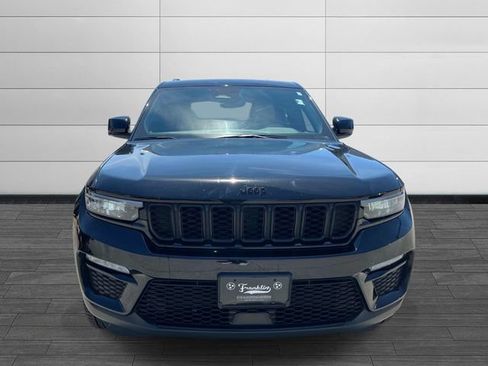 Used 2023 Jeep Grand Cherokee Limited w/ Black Appearance Package AWD/4WD image 8