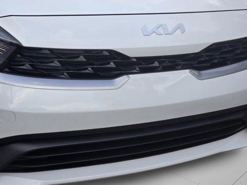 Used 2023 Kia Forte LXS w/ LXS Technology Package image 28