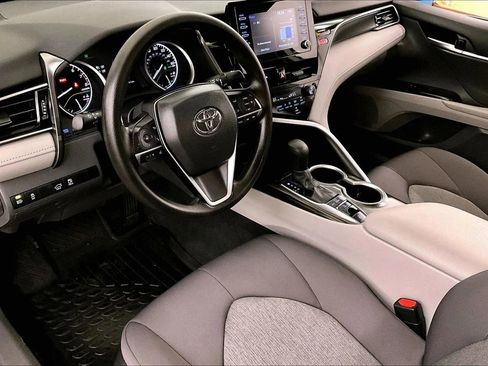 Used 2024 Toyota Camry LE image 12