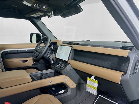 New 2026 Land Rover Defender 110 S image 27