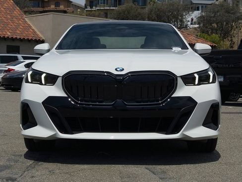 New 2027 BMW 530i w/ M Sport Package RWD image 2