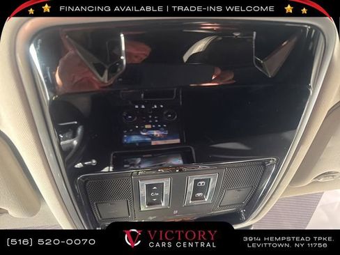 Used 2021 Land Rover Range Rover Velar S image 41